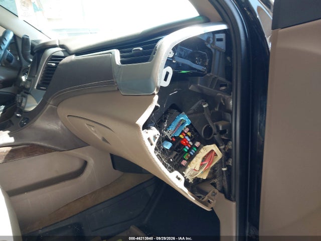 46213940 :رقم المزاد ، 1GNSCBKC4FR248735 vin ، 2015 Chevrolet Tahoe Lt مزاد بيع