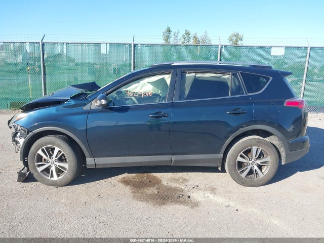 46214016 :رقم المزاد ، JTMRFREV2JJ245277 vin ، 2018 Toyota Rav4 Xle مزاد بيع