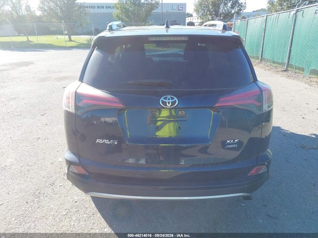 46214016 :رقم المزاد ، JTMRFREV2JJ245277 vin ، 2018 Toyota Rav4 Xle مزاد بيع