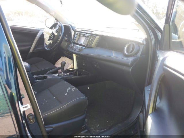 46214016 :رقم المزاد ، JTMRFREV2JJ245277 vin ، 2018 Toyota Rav4 Xle مزاد بيع