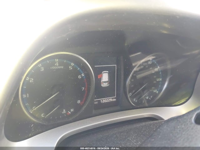 46214016 :رقم المزاد ، JTMRFREV2JJ245277 vin ، 2018 Toyota Rav4 Xle مزاد بيع