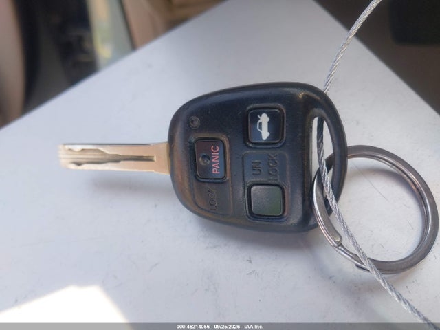 46214056 :رقم المزاد ، JTHBF30G836008806 vin ، 2003 Lexus Es 300 مزاد بيع