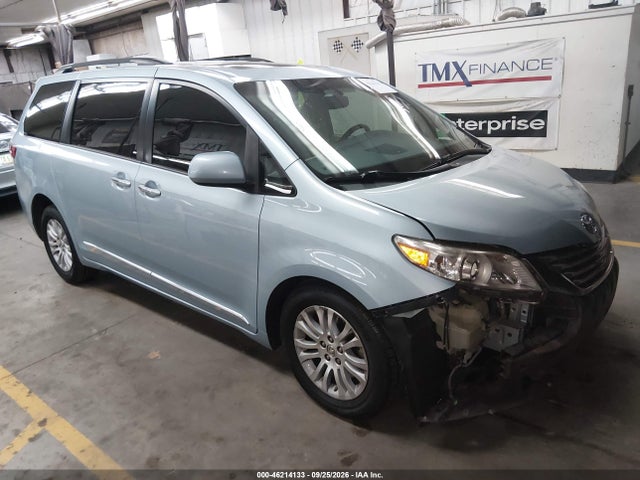 2015 Toyota Sienna Xle Premium 8 Passenger მანქანა იყიდება აუქციონზე, vin: 5TDYK3DC0FS684573, აუქციონის ნომერი: 46214133