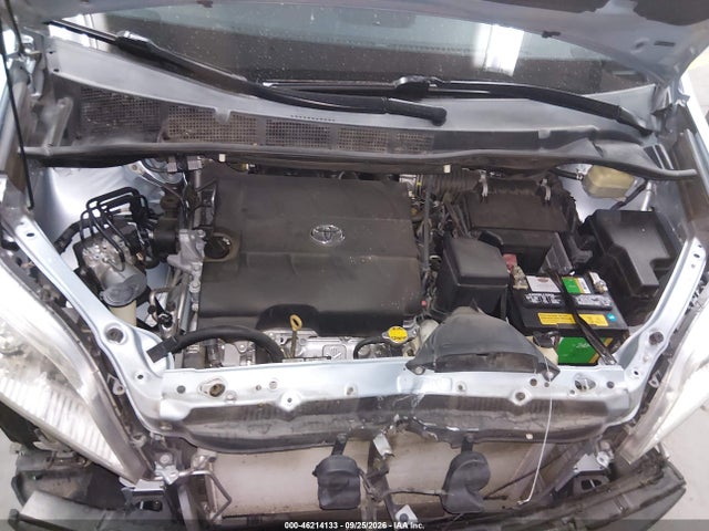 2015 Toyota Sienna Xle Premium 8 Passenger მანქანა იყიდება აუქციონზე, vin: 5TDYK3DC0FS684573, აუქციონის ნომერი: 46214133
