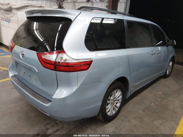 2015 Toyota Sienna Xle Premium 8 Passenger მანქანა იყიდება აუქციონზე, vin: 5TDYK3DC0FS684573, აუქციონის ნომერი: 46214133