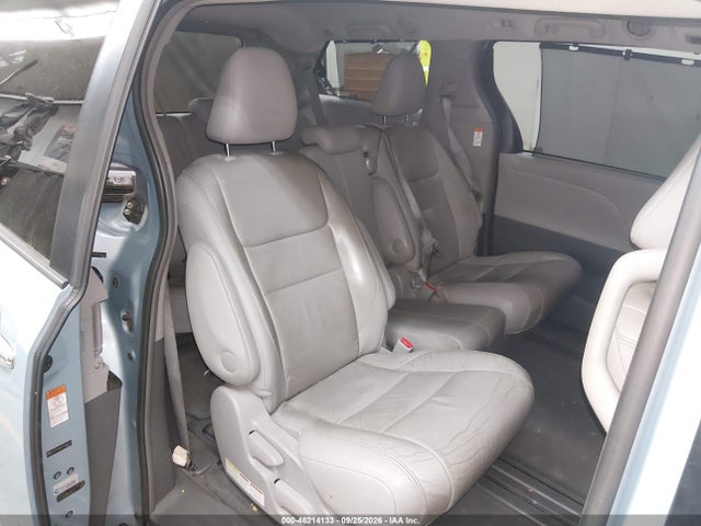2015 Toyota Sienna Xle Premium 8 Passenger მანქანა იყიდება აუქციონზე, vin: 5TDYK3DC0FS684573, აუქციონის ნომერი: 46214133