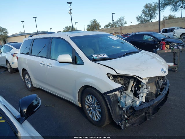 2015 Toyota Sienna Xle Premium 8 Passenger მანქანა იყიდება აუქციონზე, vin: 5TDYK3DC2FS625993, აუქციონის ნომერი: 46214243