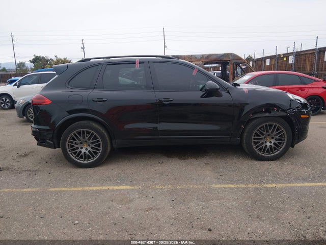 46214307 :رقم المزاد ، WP1AA2A23HKA85346 vin ، 2017 Porsche Cayenne مزاد بيع
