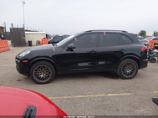 46214307 :رقم المزاد ، WP1AA2A23HKA85346 vin ، 2017 Porsche Cayenne مزاد بيع
