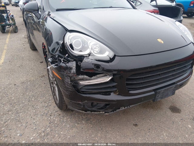 46214307 :رقم المزاد ، WP1AA2A23HKA85346 vin ، 2017 Porsche Cayenne مزاد بيع