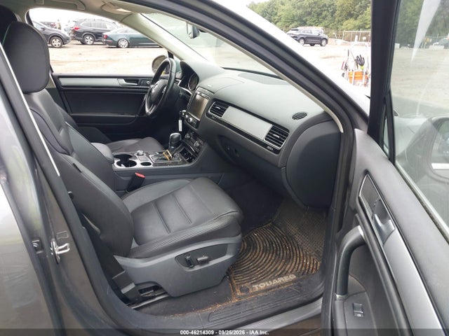 46214309 :رقم المزاد ، WVGEF9BP2GD010160 vin ، 2016 Volkswagen Touareg Vr6 Sport مزاد بيع