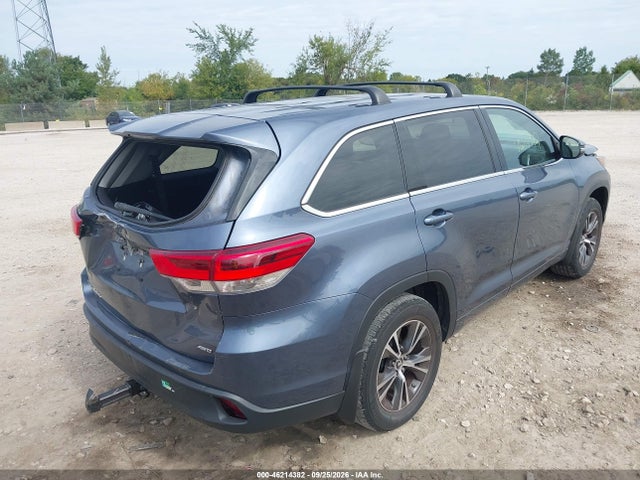Продажа на аукционе авто 2018 Toyota Highlander Le, vin: 5TDBZRFH5JS876514, номер лота: 46214382
