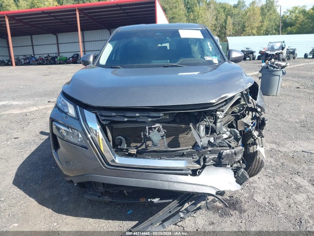 46214440 :رقم المزاد ، 5N1BT3BA4PC839970 vin ، 2023 Nissan Rogue Sv Fwd مزاد بيع