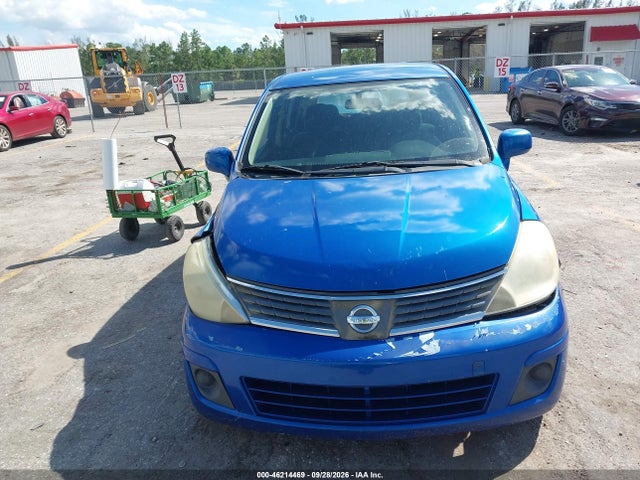 46214469 :رقم المزاد ، 3N1BC13EX8L443772 vin ، 2008 Nissan Versa 1.8s مزاد بيع