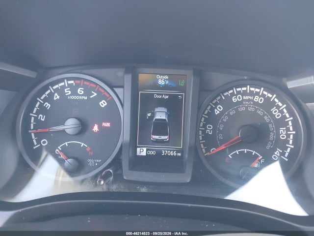 46214523 :رقم المزاد ، 3TYRX5GN4NT059935 vin ، 2022 Toyota Tacoma Sr مزاد بيع