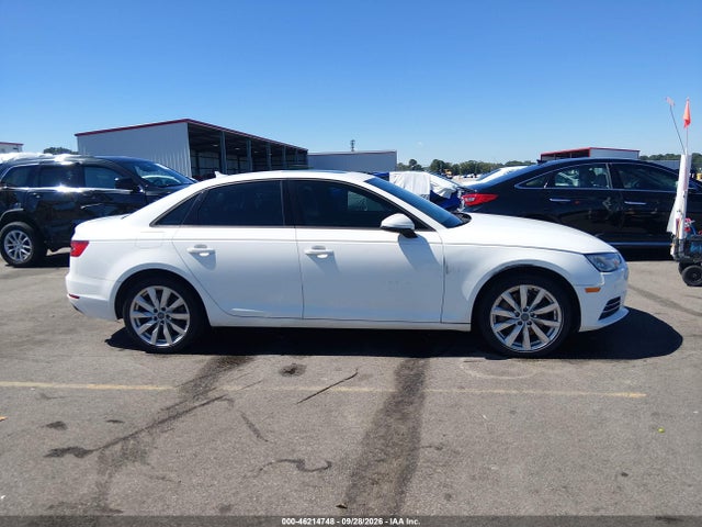 46214748 :رقم المزاد ، WAUGNAF47HN006423 vin ، 2017 Audi A4 2.0t Premium مزاد بيع