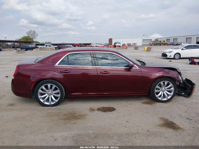 Продажа на аукционе авто 2018 Chrysler 300 Touring L, vin: 2C3CCAAG7JH177085, номер лота: 46214798
