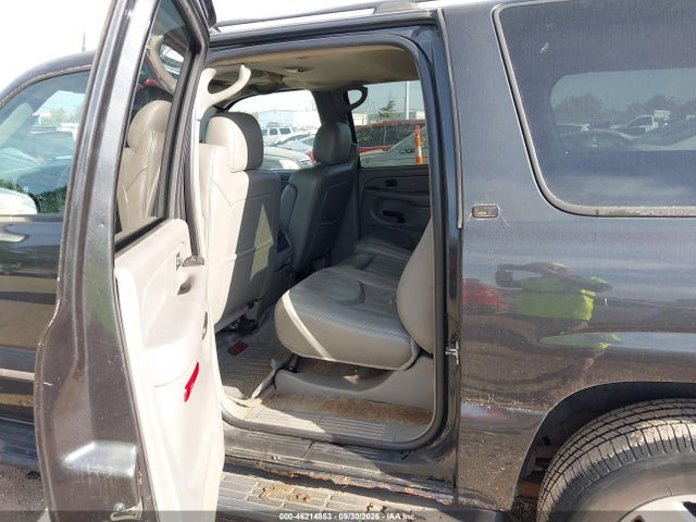 Продажа на аукционе авто 2005 Chevrolet Suburban 1500 Lt, vin: 3GNFK16Z75G135115, номер лота: 46214853