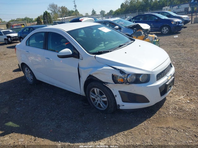 46214877 :رقم المزاد ، 1G1JC5SH1G4141649 vin ، 2016 Chevrolet Sonic Lt Auto مزاد بيع
