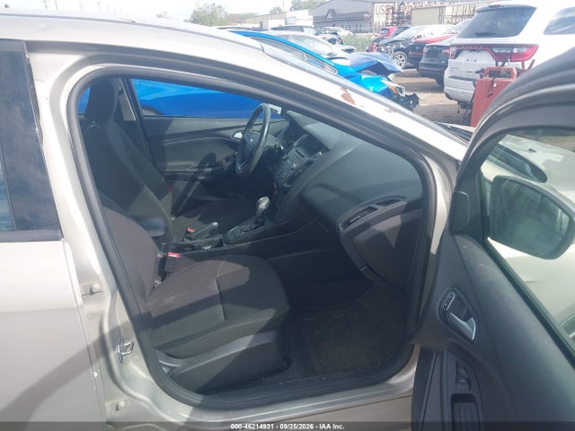 2015 Ford Focus Se მანქანა იყიდება აუქციონზე, vin: 1FADP3F23FL240003, აუქციონის ნომერი: 46214931