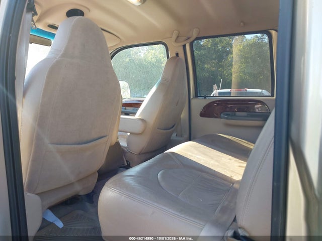 46214990 :رقم المزاد ، 1FTWW33F1YEC15606 vin ، 2000 Ford Super Duty F-350 Drw Lariat/xl/xlt مزاد بيع