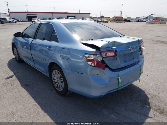 46215002 :رقم المزاد ، 4T4BF1FK9CR200377 vin ، 2012 Toyota Camry Le مزاد بيع