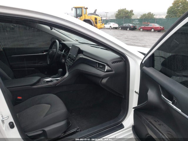 46215118 :رقم المزاد ، 4T1C11AK2PU817467 vin ، 2023 Toyota Camry Le مزاد بيع