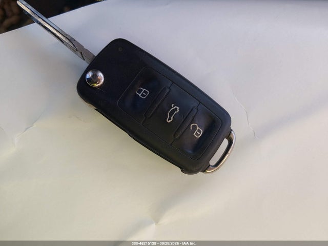 2011 Volkswagen Jetta 2.5l Se მანქანა იყიდება აუქციონზე, vin: 3VWDX7AJ8BM387181, აუქციონის ნომერი: 46215128