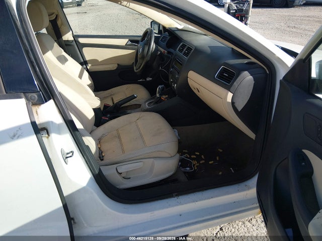 2011 Volkswagen Jetta 2.5l Se მანქანა იყიდება აუქციონზე, vin: 3VWDX7AJ8BM387181, აუქციონის ნომერი: 46215128