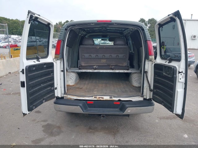 2002 Chevrolet Express მანქანა იყიდება აუქციონზე, vin: 1GCHG35R821191526, აუქციონის ნომერი: 46215178
