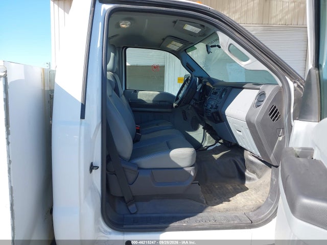 2012 Ford F-450 Chassis Xl მანქანა იყიდება აუქციონზე, vin: 1FDUF4HT7CEC73171, აუქციონის ნომერი: 46215247