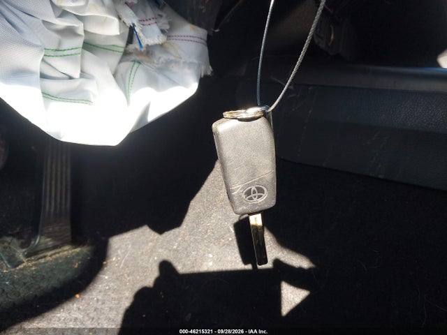 46215321 :رقم المزاد ، 4T1G11AK5MU421496 vin ، 2021 Toyota Camry Se مزاد بيع