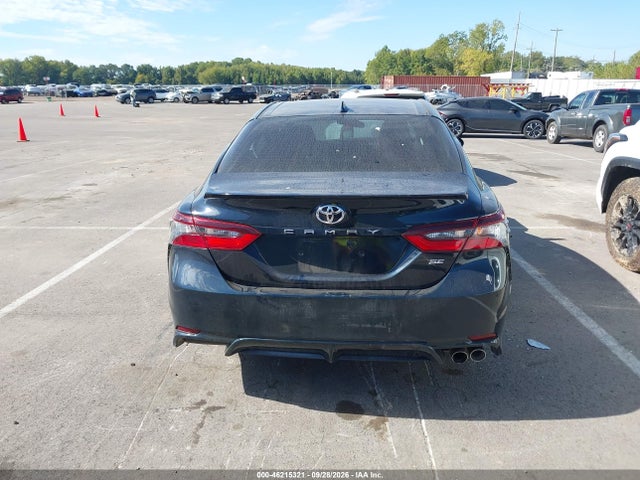 46215321 :رقم المزاد ، 4T1G11AK5MU421496 vin ، 2021 Toyota Camry Se مزاد بيع