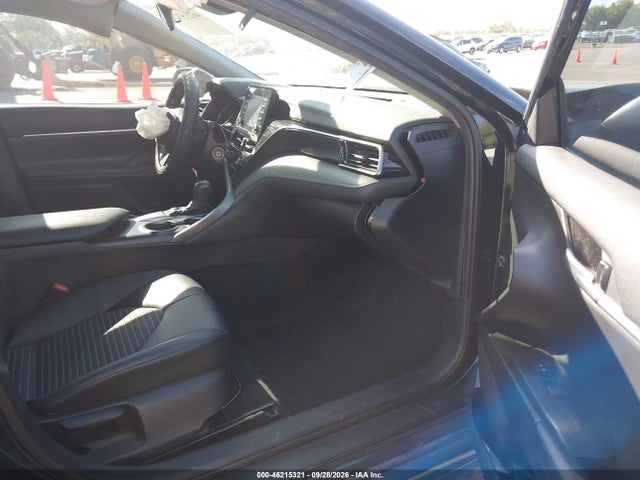 46215321 :رقم المزاد ، 4T1G11AK5MU421496 vin ، 2021 Toyota Camry Se مزاد بيع