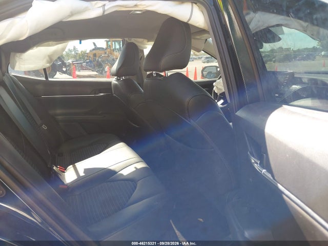46215321 :رقم المزاد ، 4T1G11AK5MU421496 vin ، 2021 Toyota Camry Se مزاد بيع