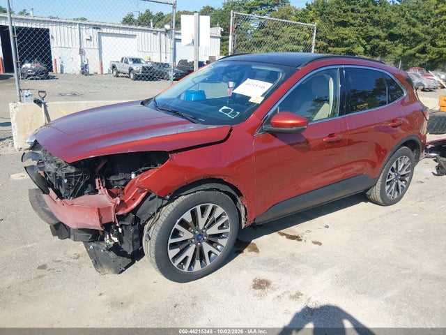 46215348 :رقم المزاد ، 1FMCU9J93LUA44666 vin ، 2020 Ford Escape Titanium مزاد بيع