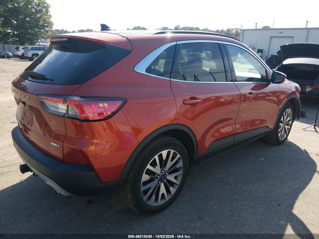 46215348 :رقم المزاد ، 1FMCU9J93LUA44666 vin ، 2020 Ford Escape Titanium مزاد بيع