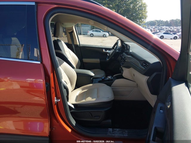 46215348 :رقم المزاد ، 1FMCU9J93LUA44666 vin ، 2020 Ford Escape Titanium مزاد بيع