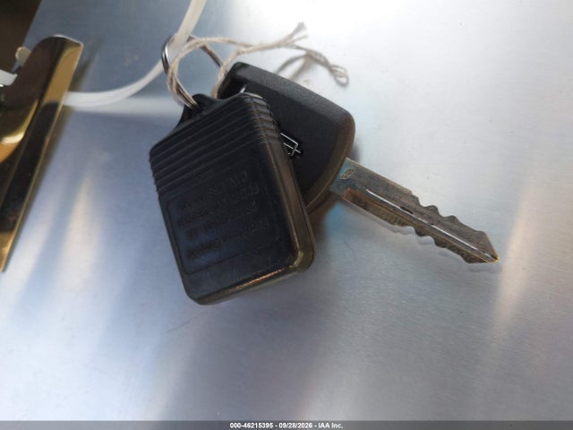 Продажа на аукционе авто 2005 Lincoln Town Car Signature Limited, vin: 1LNHM82W15Y668577, номер лота: 46215395