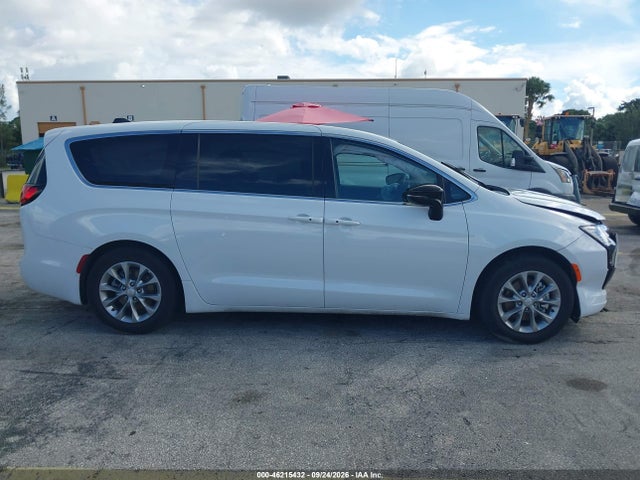 Aukcja sprzedaży 2027 Chrysler Pacifica, vin: 2C4RC1GG7VR574695, numer aukcji: 46215432