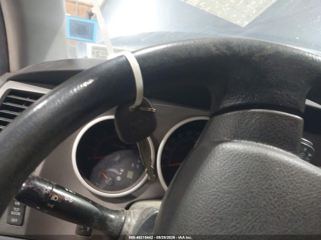 46215442 :رقم المزاد ، 5TFMY5F15AX117055 vin ، 2010 Toyota Tundra Grade 5.7l V8 مزاد بيع