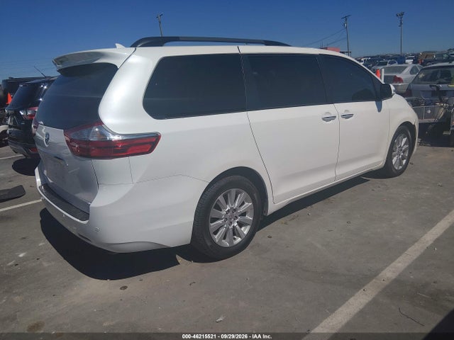 46215521 :رقم المزاد ، 5TDYZ3DC7HS795264 vin ، 2017 Toyota Sienna Limited Premium 7 Passenger مزاد بيع