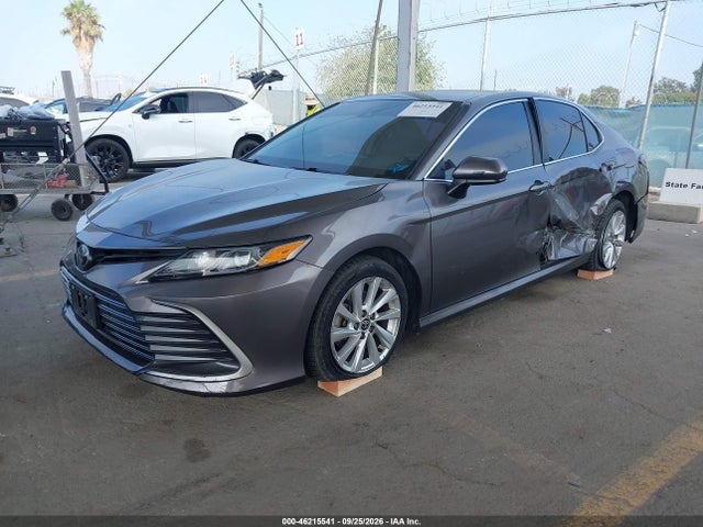 Toyota CAMRY LE 2023 4T1C11AK1PU766723 Image 2