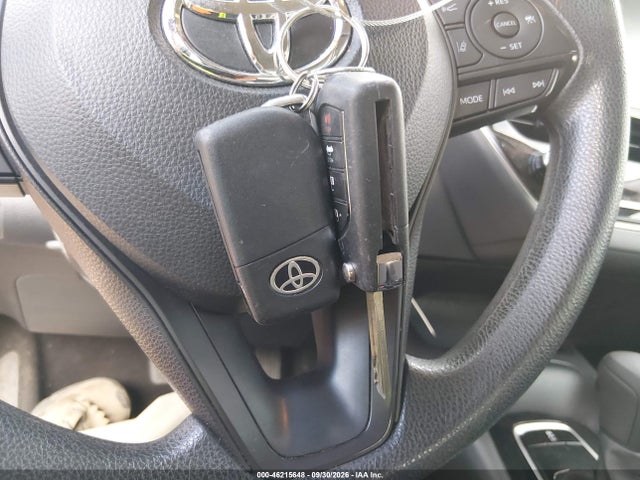 5YFEPMAE1MP253231 Toyota COROLLA LE