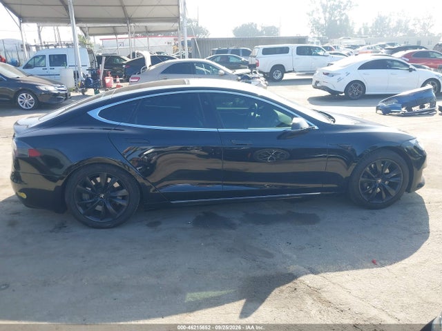 Продажа на аукционе авто 2017 Tesla Model S 60/75, vin: 5YJSA1E14HF215343, номер лота: 46215652