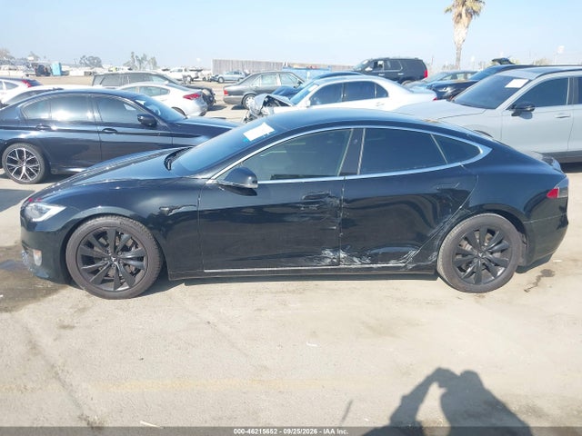 Продажа на аукционе авто 2017 Tesla Model S 60/75, vin: 5YJSA1E14HF215343, номер лота: 46215652