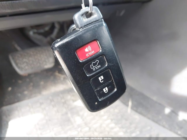 46215660 :رقم المزاد ، 5TDJKRFH4FS199835 vin ، 2015 Toyota Highlander Xle V6 مزاد بيع