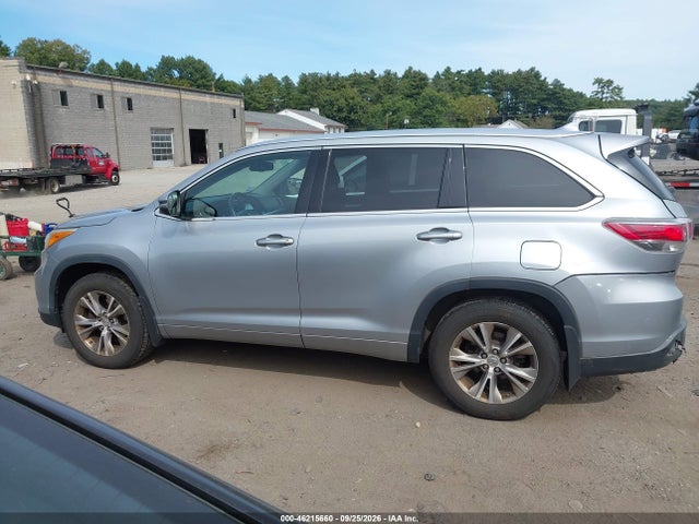 46215660 :رقم المزاد ، 5TDJKRFH4FS199835 vin ، 2015 Toyota Highlander Xle V6 مزاد بيع