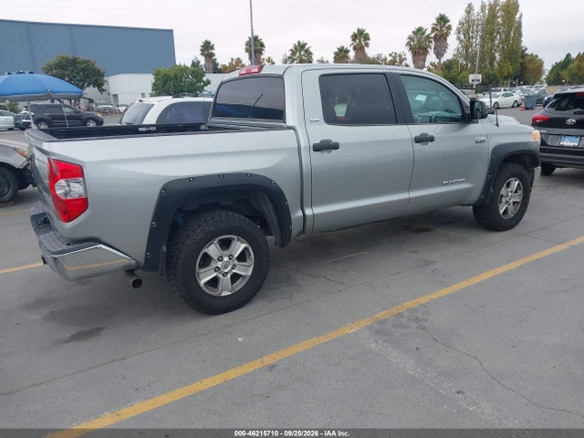5TFDY5F15EX387148 Toyota Tundra Sr5 5.7l V8