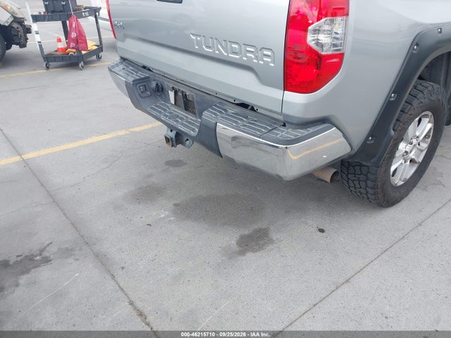 5TFDY5F15EX387148 Toyota Tundra Sr5 5.7l V8